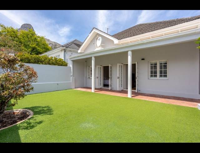 3 BEDROOM HOUSE RENTED IN SEA POINT